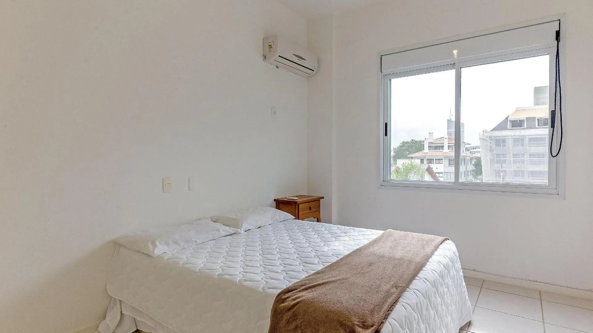 아파트 Apto C/ Piscina A 250M Da Praia De Jurere Aya201 Florianópolis
